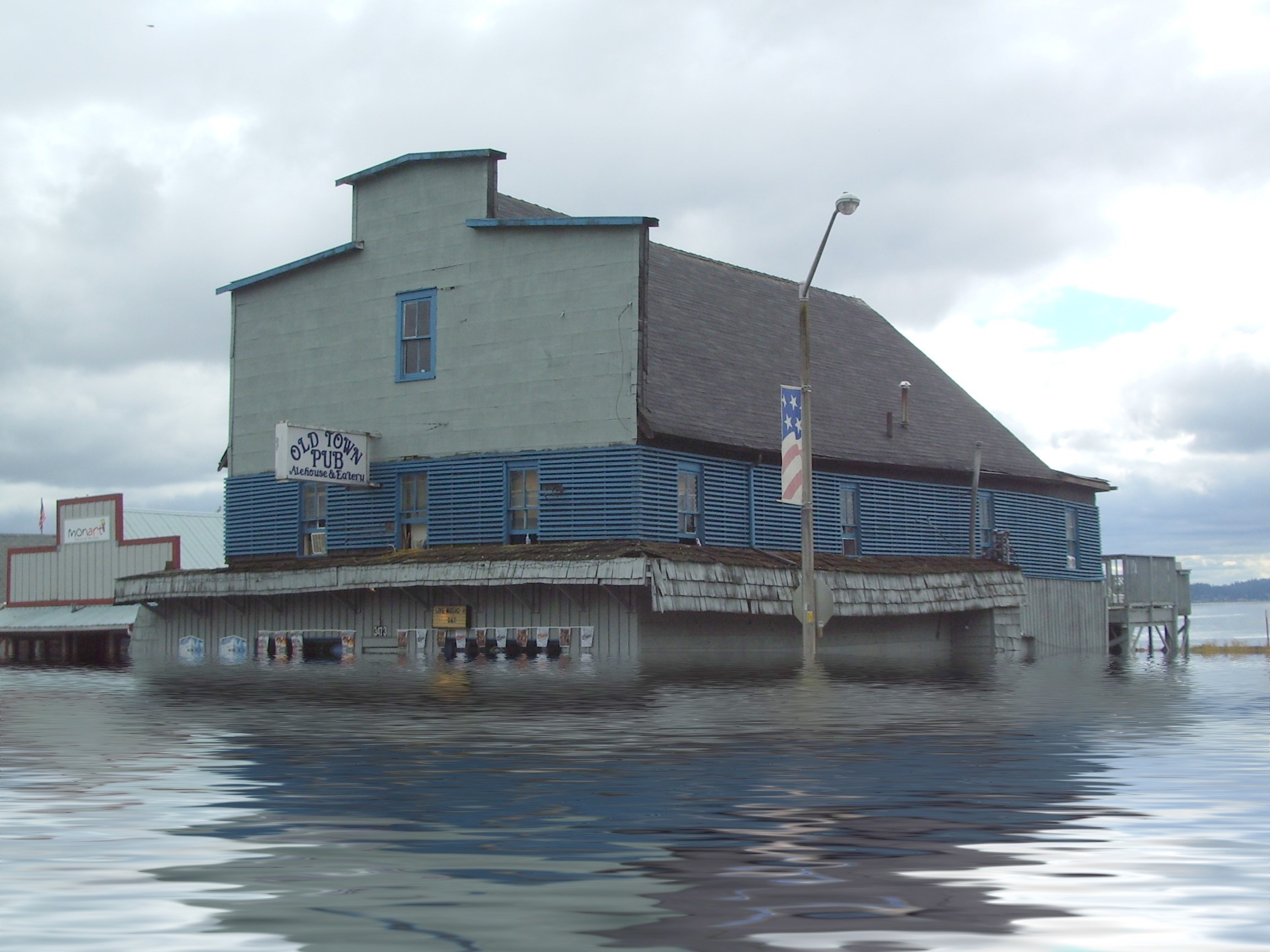 Click to Enlarge-Esc to Close ArtWork1/DigitalArt/Tav Silverdale Water.jpg